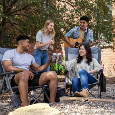 휴대용 냉각 캠핑 의자 에르고노믹 디자인과 휴대가 가능한 냉각 패드 편안한 야외 활동 및 이벤트